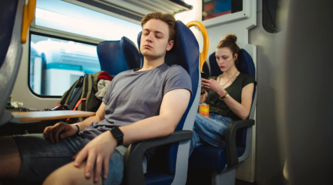 Come gestire la sedentarietà nei viaggi lunghi