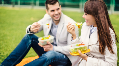 Routine da pausa pranzo per ridurre tensioni accumulate