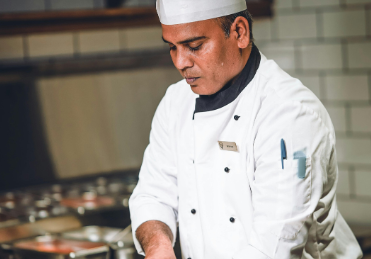 Postura in piedi per chi lavora molte ore al banco o in negozio