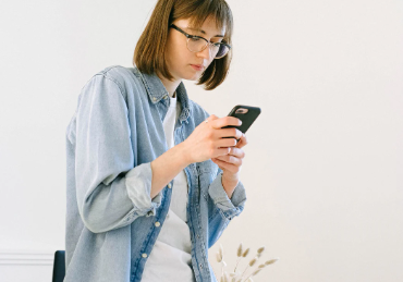 Testa in avanti da smartphone e PC: protocollo base per riallineare collo e spalle