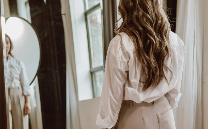 Specchio e foto: come fare un auto-check posturale senza diventare maniaci della simmetria