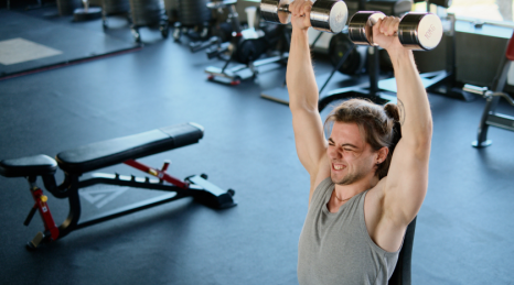 Croci con Manubri su Panca: Tecnica Perfetta e Varianti