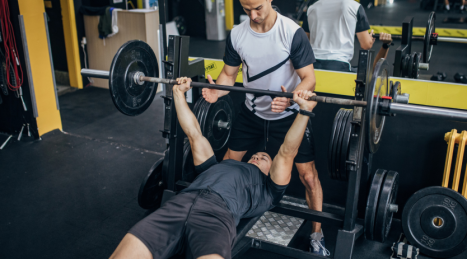 Établi ajustable vs multifonction : lequel choisir en 2026