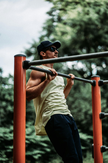 Streetlifting in home gym: how to train with little space and minimal equipment