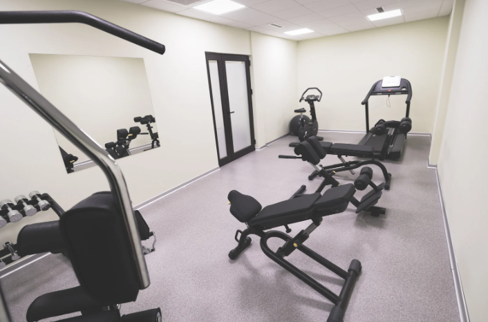 Home Gym in 2 Metri Quadri: L'Ellittica Compatta come Centro dell'Allenamento