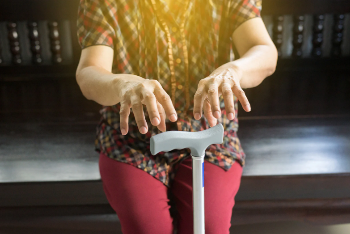 Allenamento della forza nel paziente con Parkinson: benefici e attrezzi