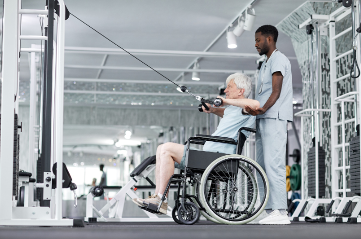 Riabilitazione LCA in Palestra: Protocollo di Recupero in 5 Fasi