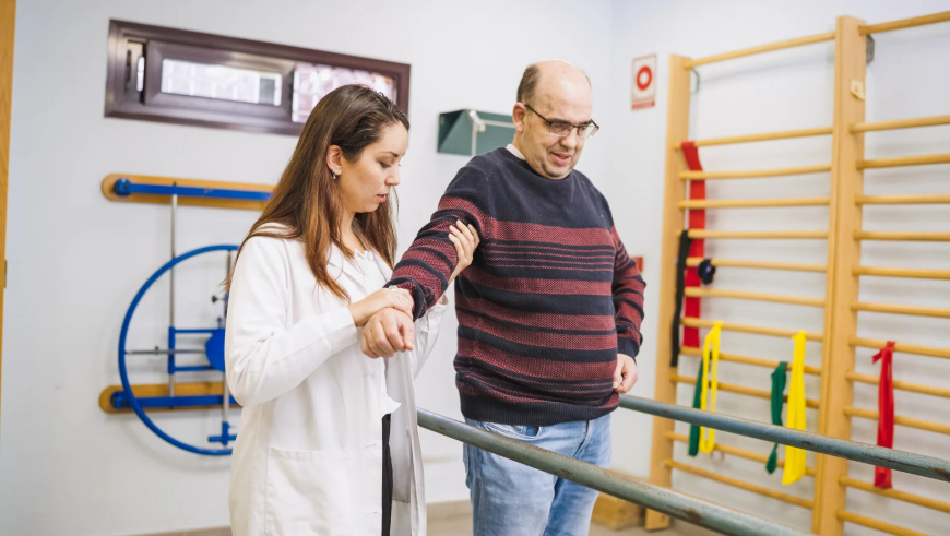 Scale per Palestre Riabilitative: Modularità e Sicurezza