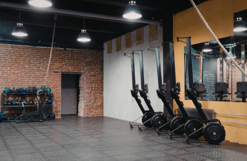 How to set up a gym garage floor without underestimating noise and shock