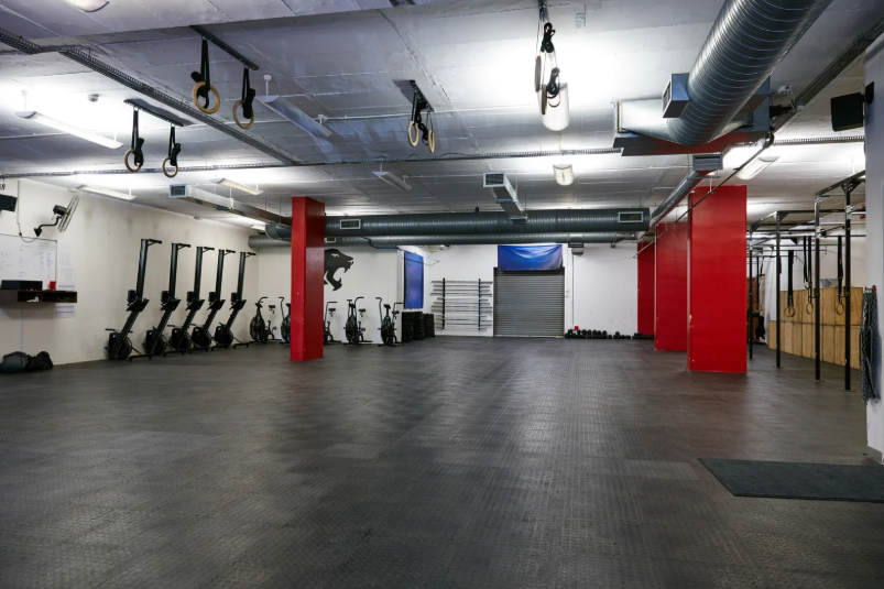How to set up a gym garage floor without underestimating noise and shock