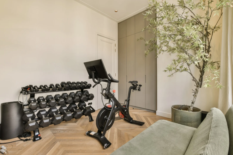 Garage gym or home gym in apartment: which solution really makes more sense