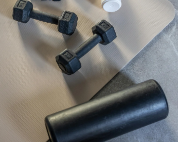 Home gym for weight loss: where to start if you don't want to buy bad