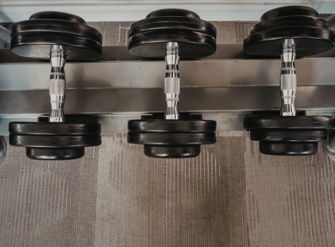 Quanti manubri servono davvero in uno studio PT o in una home gym evoluta
