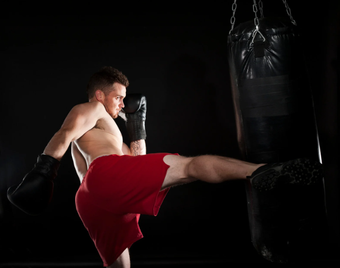 Come mantenere tatami, sacchi e strutture combat senza far decadere lo spazio