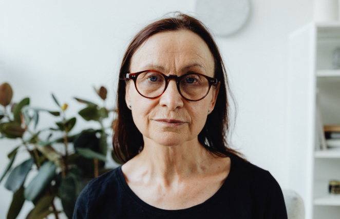 Come strutturare routine semplici per over 50 in uno spazio piccolo