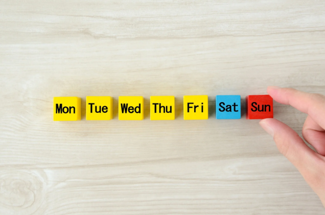 Wie man eine Trainingswoche organisiert, um auf kleinem Raum abzunehmen