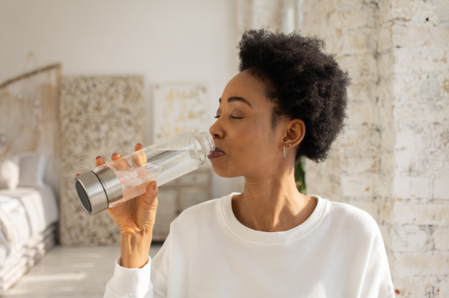 Come rendere l'idratazione una parte automatica della tua routine allenante