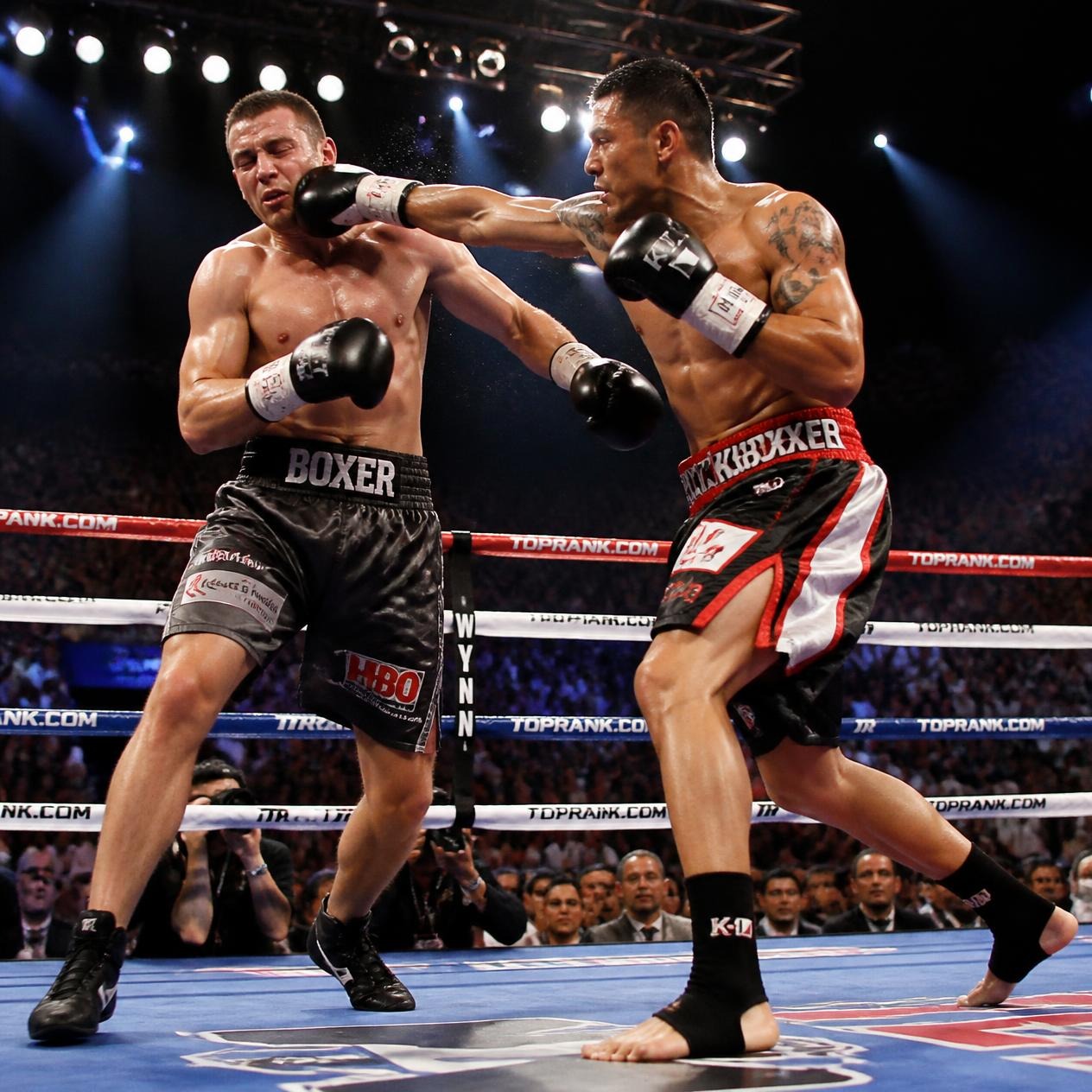 ¿Por qué son obligatorios los guantes de 16 oz para el sparring?
