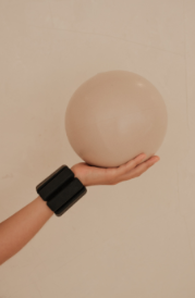 Pilates senza polsi: varianti sicure per mani doloranti