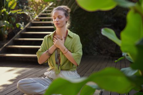 Tatami-Yoga und Meditation: Komfort und orientalischer Minimalismus