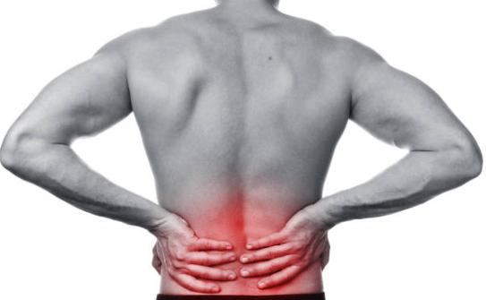 Prevenzione lombare: routine salva-schiena