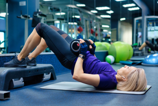 Reducir la rigidez de las caderas causada por la silla