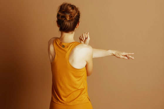 Stretching spalle e dorsali per chi fa pesi