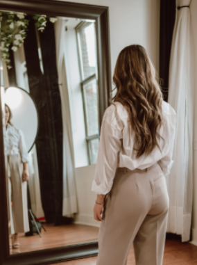 Miroir et photo : comment faire un auto-examen postural sans devenir un maniaque de la symétrie