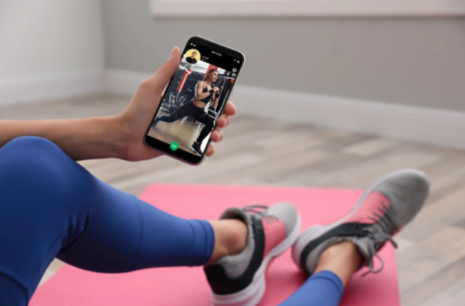 Fitness vs Wearable App: Which One to Choose for Your Goals