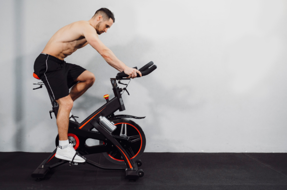 Cardio vs Pesi: La Strategia Perfetta per Dimagrire
