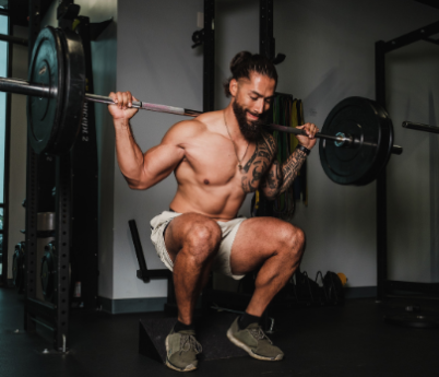 Perfekte Technik: Kniebeugen und Kreuzheben ohne Fehler