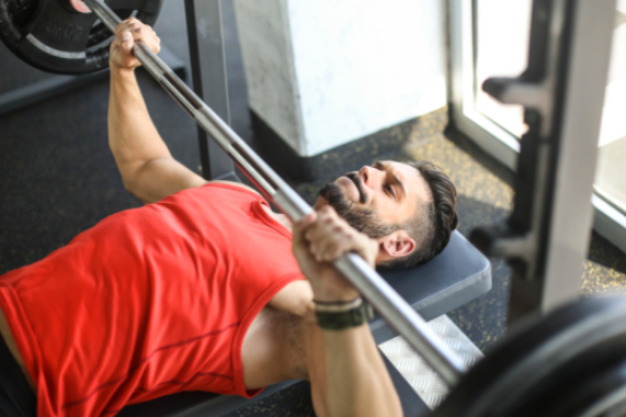 Panca Piana: Setup Perfetto e Progressioni di Carico